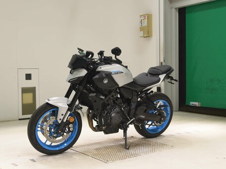 2025 Yamaha MT-07 (FZ-07), серый, 1110000 рублей, вид 1
