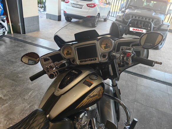 2017 Indian Chieftain, серый, 1800000 рублей - вид 5
