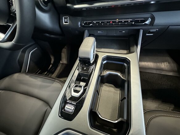 2026 Geely Okavango I Рестайлинг, синий, 4085990 рублей - вид 4