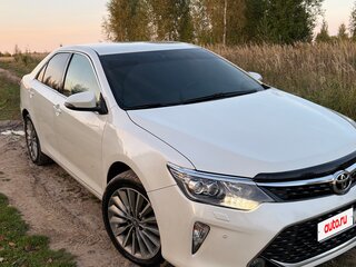 2017 Toyota Camry VII (XV50) Рестайлинг 2, белый, 1730000 рублей, вид 4