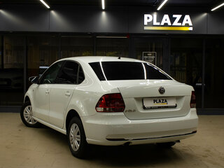 2015 Volkswagen Polo V Рестайлинг, белый, 1069000 рублей, вид 3