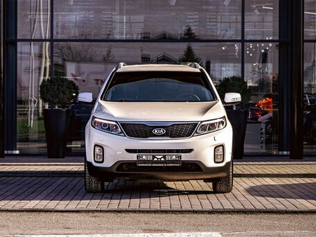 2018 Kia Sorento II Рестайлинг, белый, 2015000 рублей, вид 2