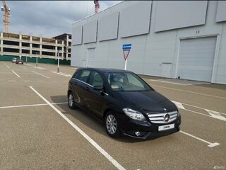 2013 Mercedes-Benz B-Класс 180 II (W246), чёрный, 1630000 рублей, вид 1
