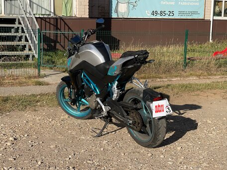 2020 CFMoto 250NK, серебристый, 220000 рублей, вид 3