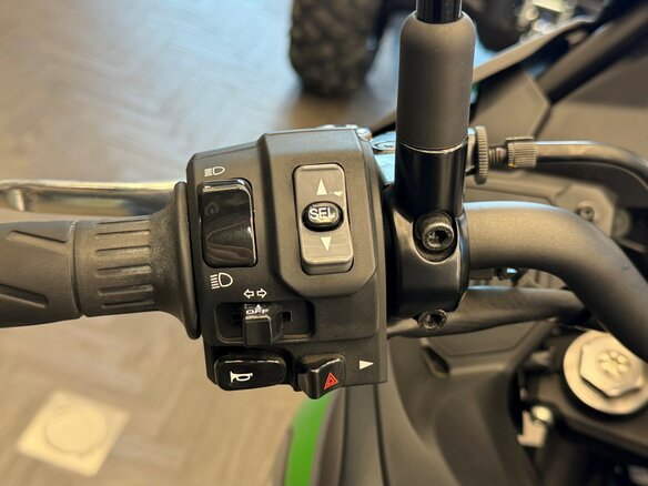 2024 Kawasaki Versys 650, зелёный, 900000 рублей - вид 10