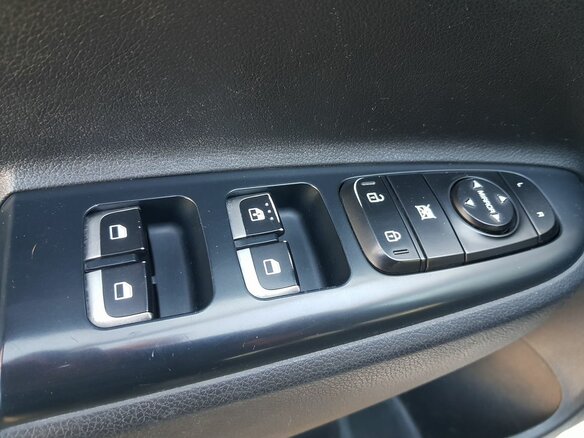 2019 Kia Rio X-Line IV, белый, 1145000 рублей - вид 11