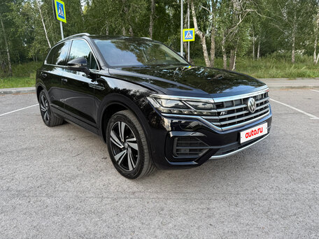 2018 Volkswagen Touareg III, чёрный, 5500000 рублей, вид 5