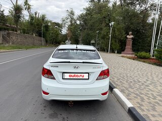 2013 Hyundai Solaris I, белый, 850000 рублей, вид 4