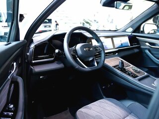 2026 Geely Monjaro I Рестайлинг, белый, 4954990 рублей, вид 4
