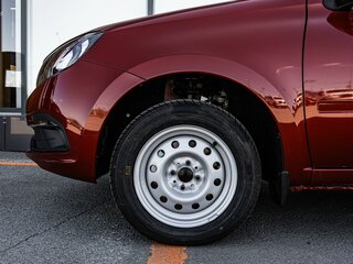2026 Lada (ВАЗ) Granta I Рестайлинг, красный, 1114000 рублей, вид 4