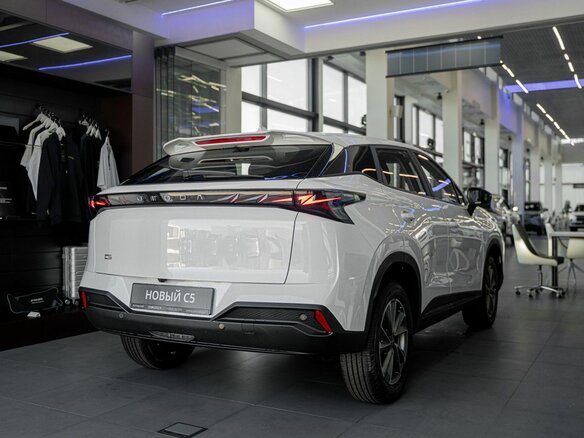 2026 Omoda C5 II, белый, 2399000 рублей - вид 12