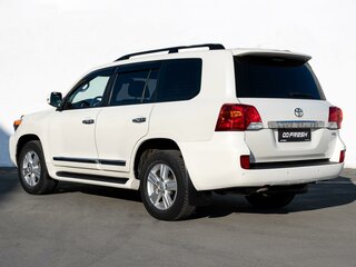 2015 Toyota Land Cruiser 200 Series Рестайлинг 1, белый, 5150000 рублей, вид 2