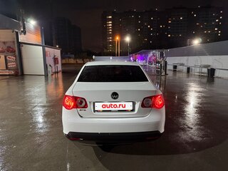 2010 Volkswagen Jetta V, белый, 750000 рублей, вид 3