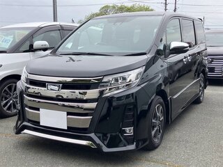 2021 Toyota Noah III (R80) Рестайлинг, чёрный, 1882000 рублей, вид 1
