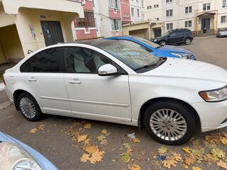 2011 Volvo S40 II Рестайлинг, белый, 850000 рублей, вид 3