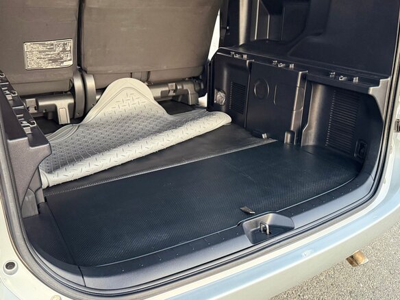 2010 Toyota Noah II (R70), серый - вид 13