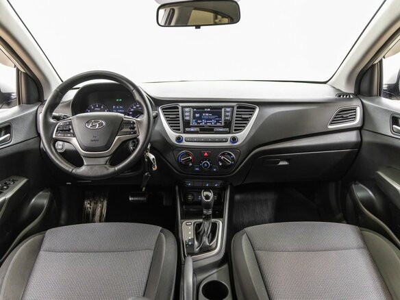 2017 Hyundai Solaris II, серебристый - вид 12