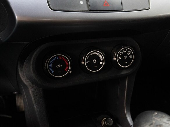 2011 Mitsubishi Lancer X Рестайлинг, серый, 859000 рублей - вид 19