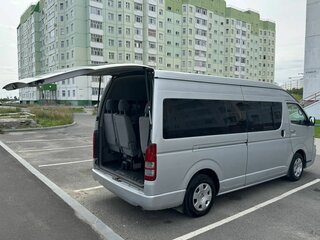 2010 Toyota HiAce H200 Рестайлинг, серебристый, 1750000 рублей, вид 5