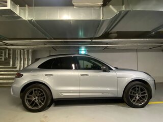 2024 Porsche Macan I Рестайлинг 2, серый, 8600000 рублей, вид 3