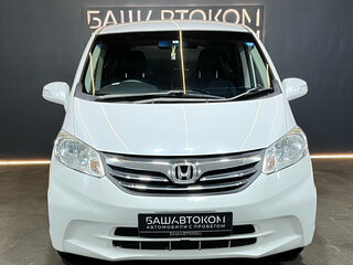 2014 Honda Freed I Рестайлинг, белый, 1105000 рублей, вид 2