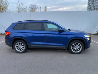 2021 Skoda Kodiaq I Рестайлинг, синий, 3000000 рублей, вид 4