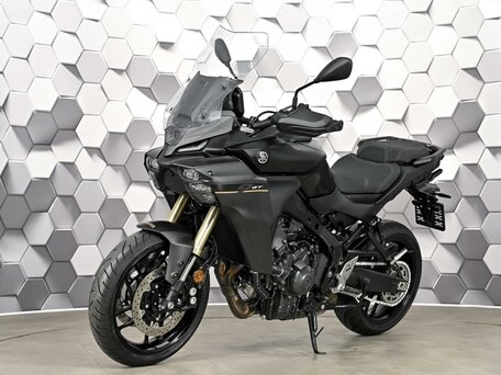 2026 Yamaha MT-09 Tracer (FJ-09), чёрный, 1849000 рублей, вид 2