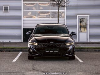 2022 Kia K5 III, чёрный, 2285000 рублей, вид 2