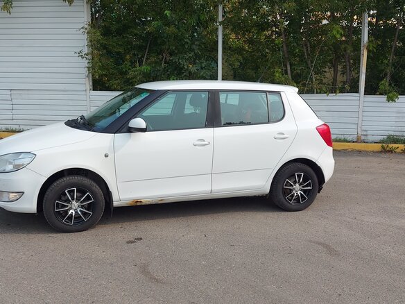 2013 Skoda Fabia II Рестайлинг, белый - вид 7