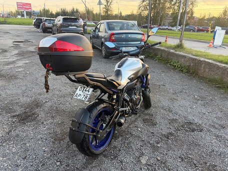 2016 Yamaha MT-07 (FZ-07), серебристый, 650000 рублей, вид 5