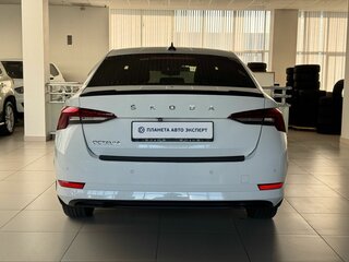 2020 Skoda Octavia IV (A8), белый, 1870000 рублей, вид 5