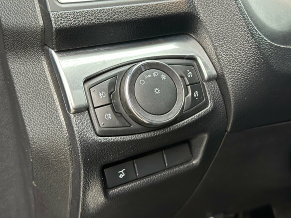2017 Ford Explorer V Рестайлинг, чёрный, 2200000 рублей - вид 12