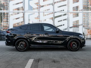 2021 BMW X6 40i III (G06), чёрный, 8390000 рублей, вид 5
