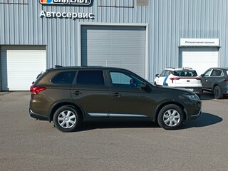 2019 Mitsubishi Outlander III Рестайлинг 3, коричневый, 1860000 рублей, вид 5