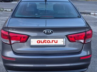2015 Kia Rio III Рестайлинг, серый, 950000 рублей, вид 3
