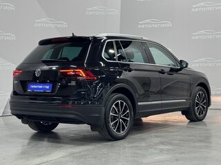 2017 Volkswagen Tiguan II, чёрный, 2200000 рублей, вид 5