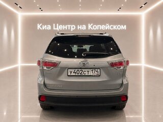 2014 Toyota Highlander III (XU50), серебристый, 3145000 рублей, вид 5