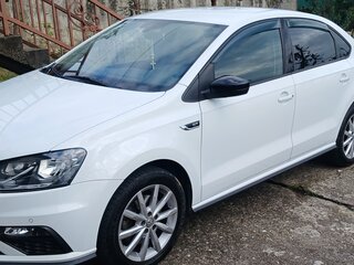 2018 Volkswagen Polo V Рестайлинг, белый, 1800000 рублей, вид 4