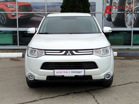 2013 Mitsubishi Outlander II Рестайлинг, белый, 1524000 рублей, вид 2
