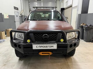 2010 Nissan Navara (Frontier) III (D40) Рестайлинг, коричневый, 1479000 рублей, вид 2