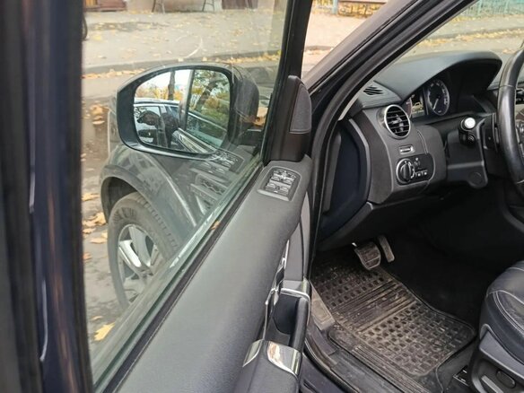 2015 Land Rover Discovery IV Рестайлинг, коричневый, 2225000 рублей - вид 6