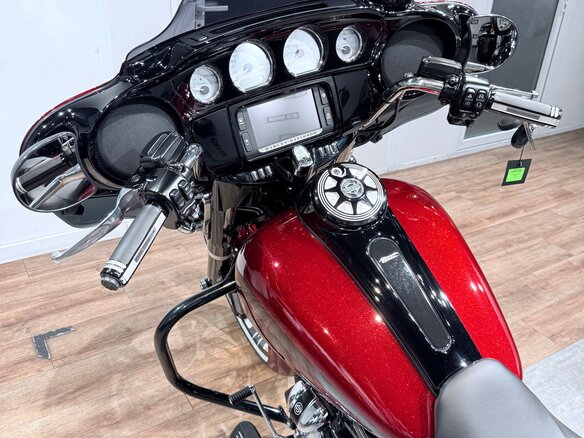 2017 Harley-Davidson Street Glide, красный, 1999000 рублей - вид 18