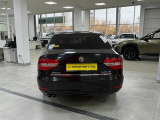 2014 Skoda Superb DSG II Рестайлинг, чёрный, 850000 рублей, вид 3