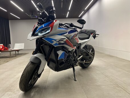 2025 BMW M 1000 XR, белый, 3250000 рублей, вид 2
