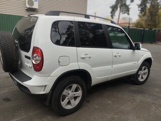 2014 Chevrolet Niva I Рестайлинг, белый, 435000 рублей, вид 4