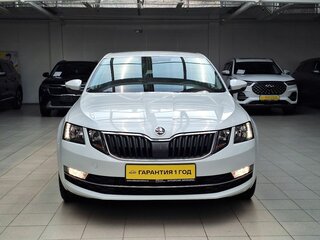 2019 Skoda Octavia III (A7) Рестайлинг, белый, 1690000 рублей, вид 2