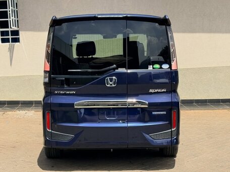 2021 Honda Stepwgn Spada V Рестайлинг, фиолетовый, 1900222 рублей, вид 5