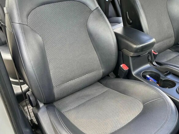 2010 Hyundai ix35 I, серый, 685000 рублей - вид 8
