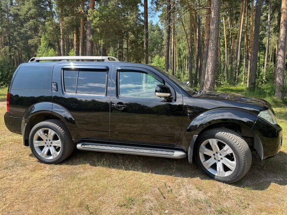 2013 Nissan Pathfinder III Рестайлинг, чёрный, 3000000 рублей - вид 4