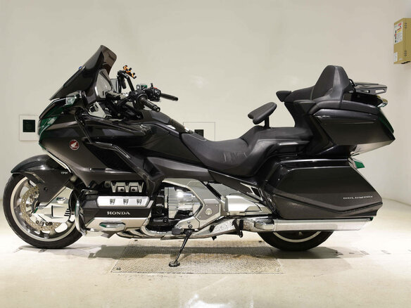 2021 Honda GL 1800 Gold Wing, чёрный, 2400000 рублей - вид 1